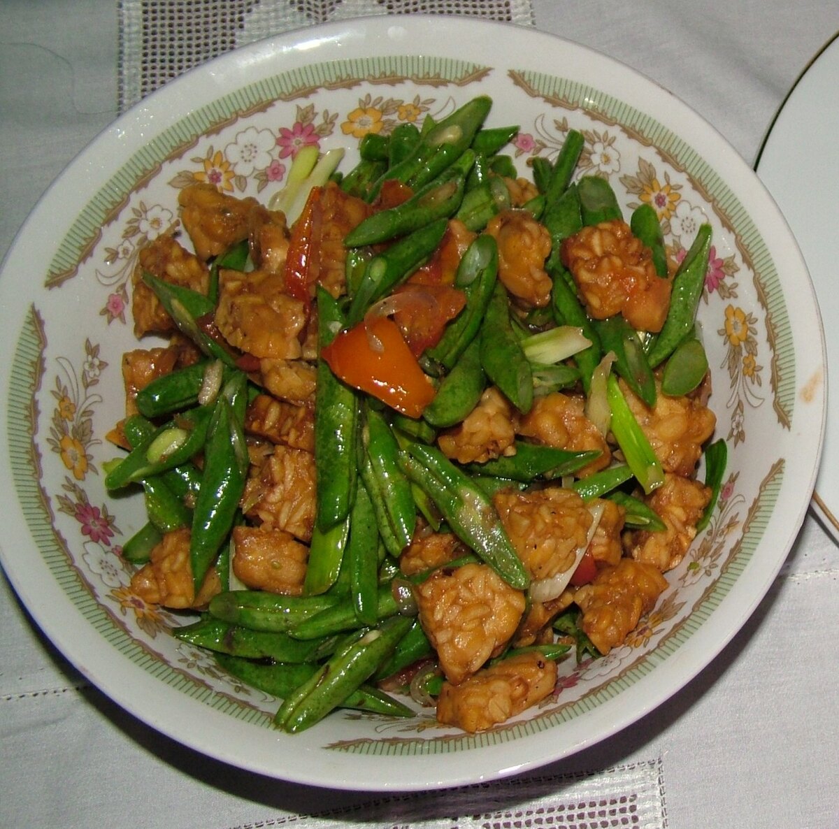 Tumis tempe dengan buncis dan sayuran